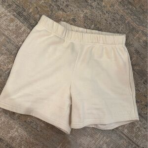 Lilias Active Cream Athletic Shorts With Elastic Waistband